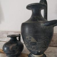 Brocca e Vasetti in Bucchero Etruschi
