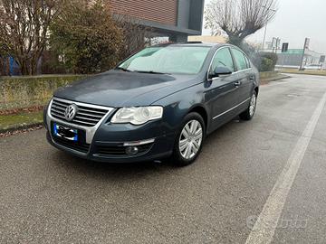 volkswagen passat 2.0 Tdi 140cv neopatentato 