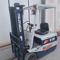 Muletto elettrico Komatsu a 3 ruote,15 qli