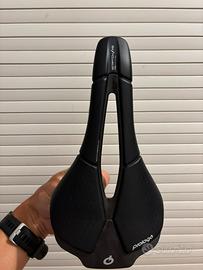 Sella Prologo scratch M5 Carbon