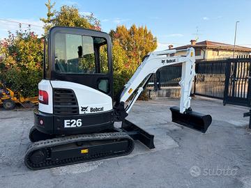 E264 - ESCAVATORE 27Q BOBCAT E26
