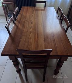 Tavolo in legno massello + 6 sedie