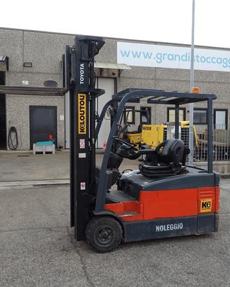 Carrello elevatore a batteria Toyota usato