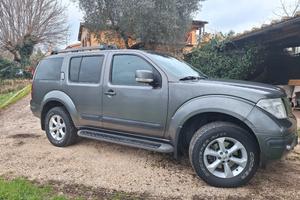 Nissan Pathfinder r51 