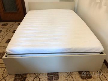 Letto con materasso IKEA 1 piazza e 1/2