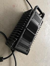 Carica batteria per Piaggio 1 scooter elettrico