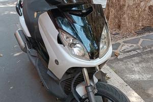 Yamaha x-max