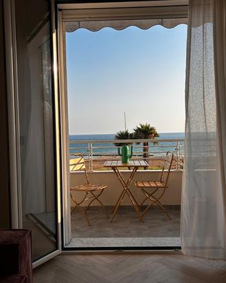 Bilocale vista mare