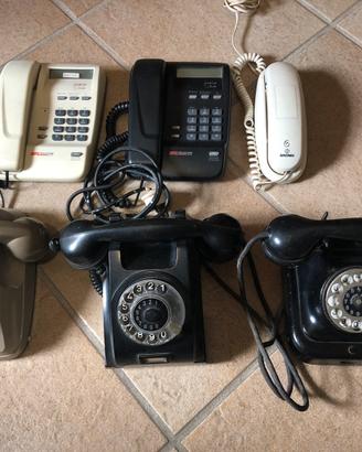 Vecchi telefoni