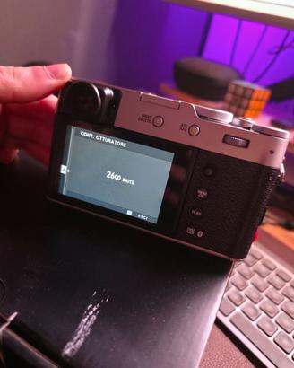 Fujifilm x100vi 2600 scatti garanzia italia
