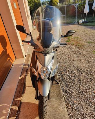 Scooter Kymco Agility R16+