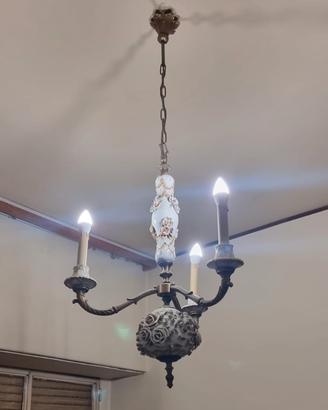 Lampadario antico in porcellana Capodimonte