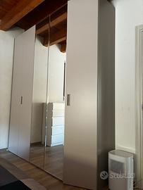ARMADIO 5 ANTE MODERNO – COME NUOVO