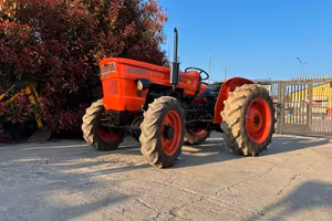 T48 Trattore Fiat 550 DT 4x4