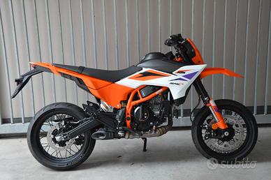 KTM 390 SMC R