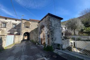 CASA DI CORTE A BARONISSI