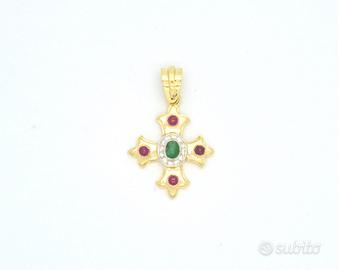 Ciondolo croce oro giallo e pietre preziose