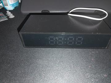 sveglia con caricatore wireless 