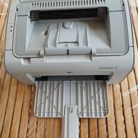 HP LazerJet P1005 compatta con toner