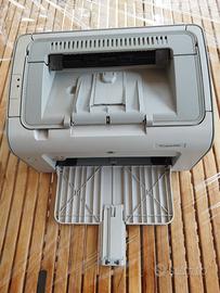 HP LazerJet P1005 compatta con toner