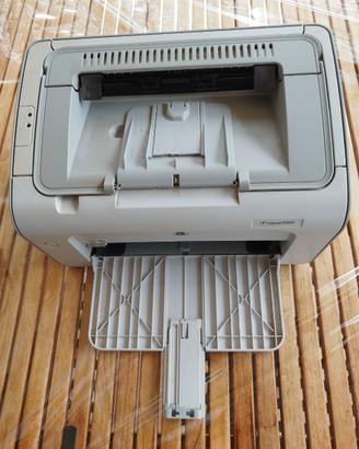 HP LazerJet P1005 compatta con toner
