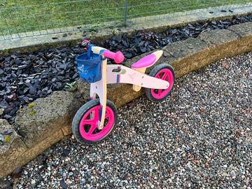 Bicicletta per bambina in legno