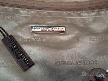 Bottega Veneta cerniera,  targhetta 