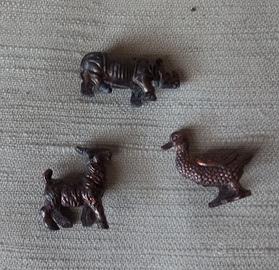 Personaggi e animaletti Kinder in piombo e metallo