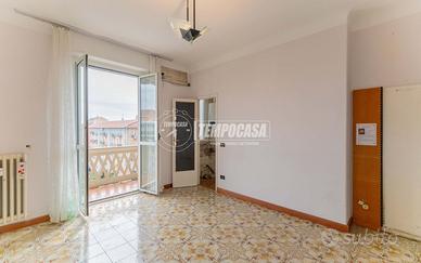 2 LOCALI PIANO ALTO