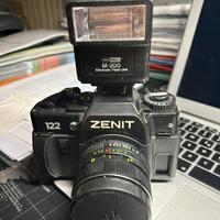 Macchina  fotografica Zenit 122  reflex + Flash