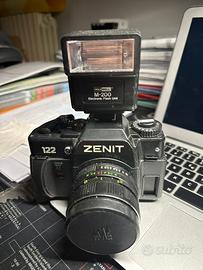 Macchina  fotografica Zenit 122  reflex + Flash