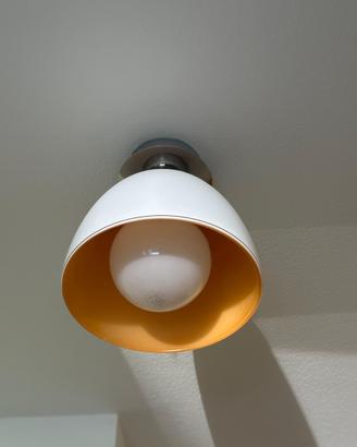 Lampadario arancione/ bianco in vetro