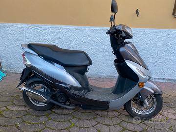 Scooter Peugeut V-clic 50cc