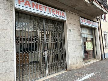 Negozio a Zevio in zona centralissima