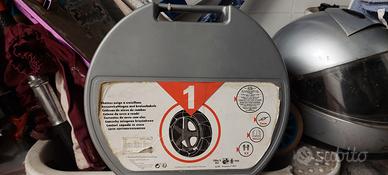 Catene da neve nuove, ancora imballate