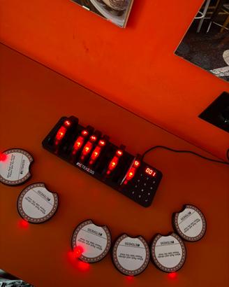Wireless restaurant paging system