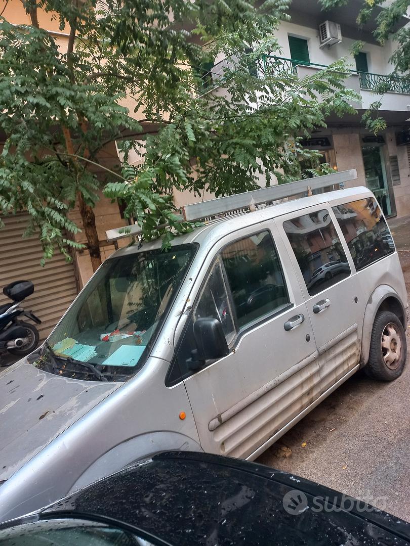 Ford Transit Connect 2004 photo 2
