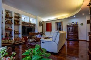 Appartamento di 123 m² con 4 locali e box auto a M