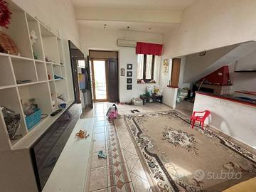 Appartamento di 100 m² con 3 locali a Palma Campan