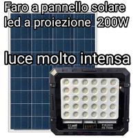 Faro con pannello solare versione 200W