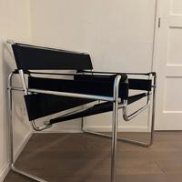 KNOLL WASILY Poltrona in Tessuto Canvas Nero