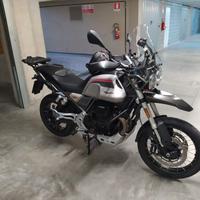 Moto Guzzi V85 TRAVEL 2023