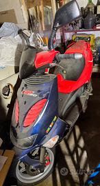 Aprilia SR 50 Rossifumi soli 6800km da collezione
