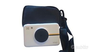 macchina fotografica istantaneo 