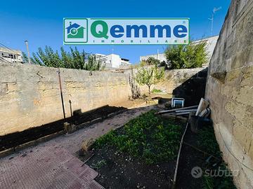 CASA SINGOLA CON GIARDINO