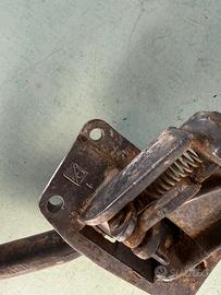 Pedale freno vespa 50 , 125 primavera, logo rett.