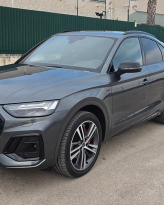 AUDI Q5 SPORTBACK 40 TDI  SLINE  