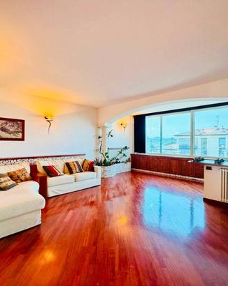 Attico / Mansarda di 164 m² con 3 locali e box aut