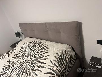 Letto matrimoniale materasso e comodini