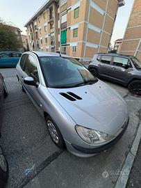 Peugeut 206